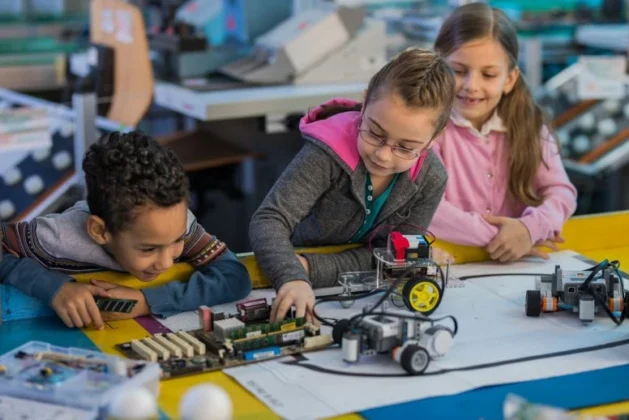 Why Bringing Robotics into Middle School Classrooms Is More Important Than Ever